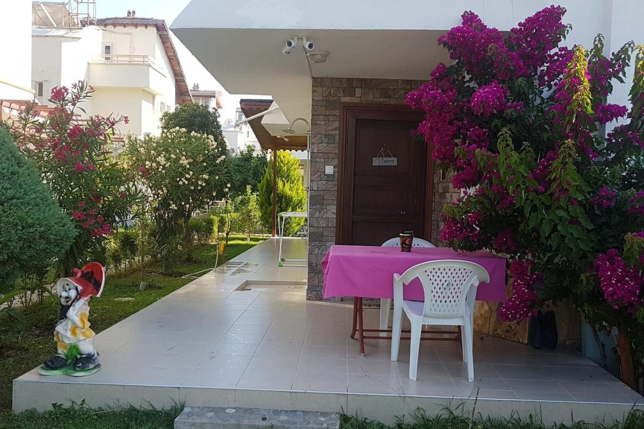 Triblex Villa I Private Beach I Walking Distance To The Sea 300 Meters Side Bagian luar foto