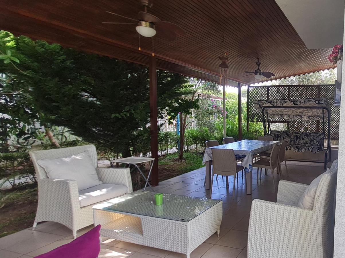 Triblex Villa I Private Beach I Walking Distance To The Sea 300 Meters Side Bagian luar foto